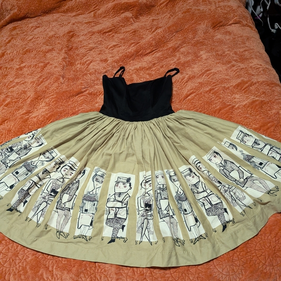 Pinup Couture Commuter Dress - Picture 2 of 14